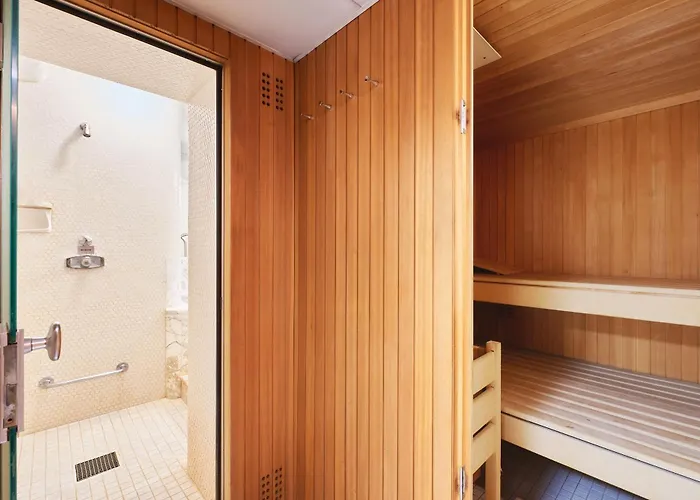 Vienna Prestige Central Luxury Haven W Free Parking And Sauna