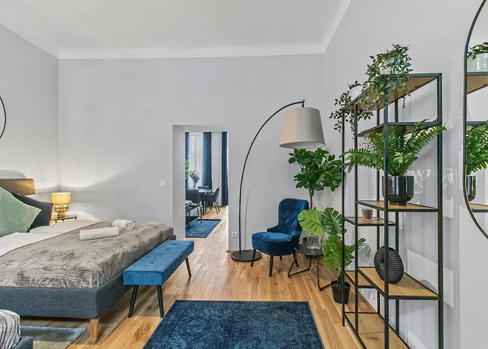 Balcony Apartment, 4 Min To U3 Zipperer Strasse