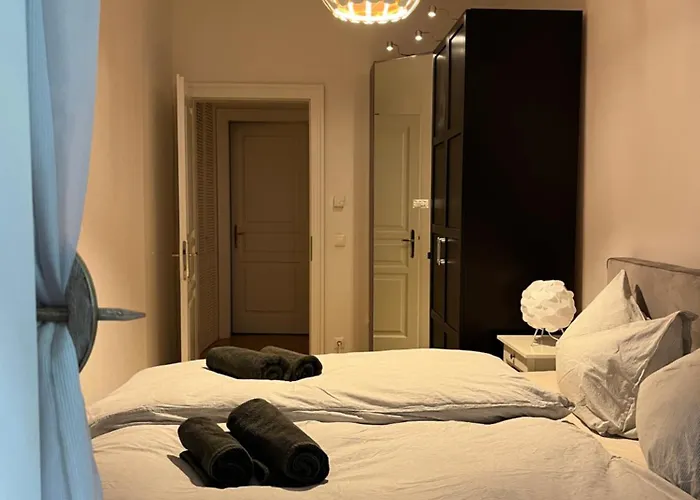 Quiet Apartment Next To Belvedere & Central Station