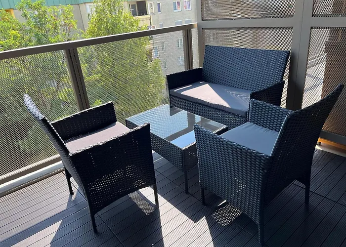 New, Quiet Flat Next To U1, Vic, Shopping Mall,...