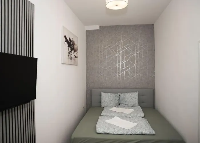 City Flat D