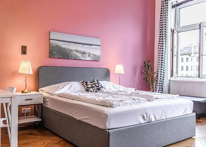 Lovely 1Br Apt. Near Akh Hospital