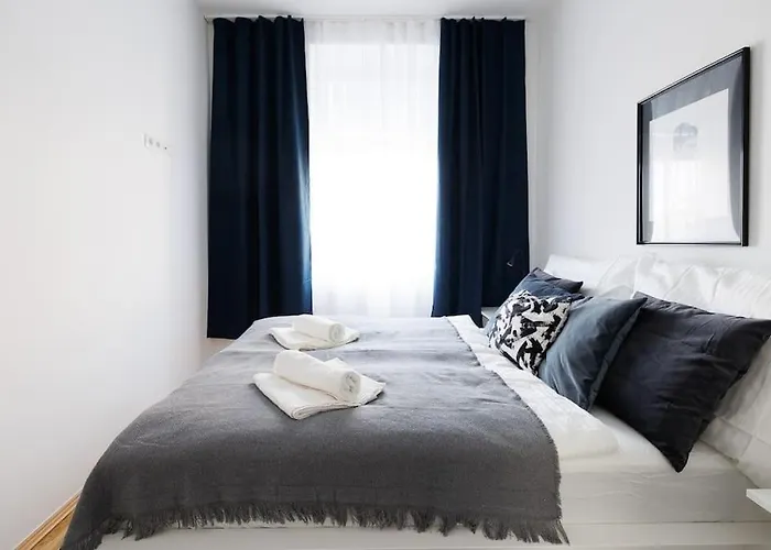Modern Apartment Near City Center - 2Br, Netflix
