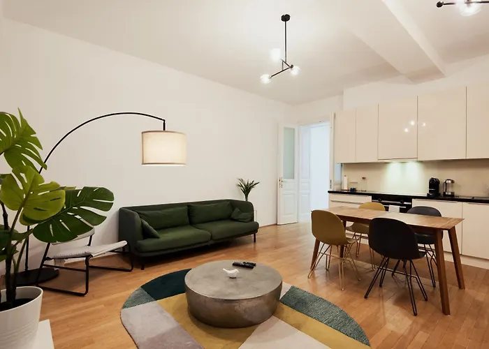 Designer Apartment In The City Center