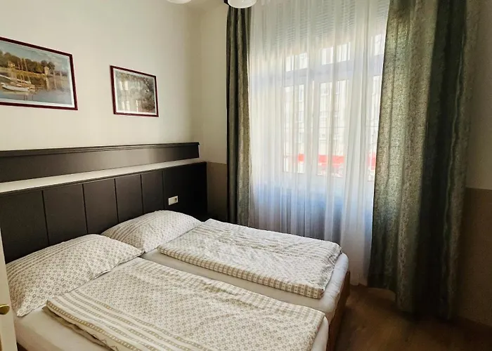Reiner Apartment