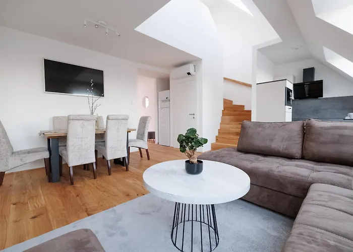 Symphony Apartments 39 - Modern Loft With Terrace And Grill In Central Location