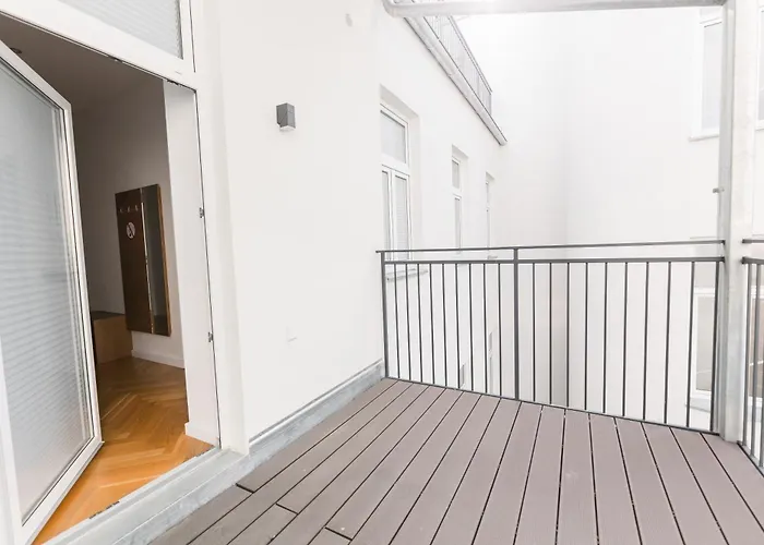 Nadland Apartments B61