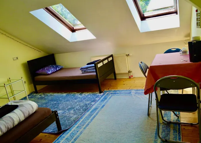U6 Schoepfwerk Hostel 11