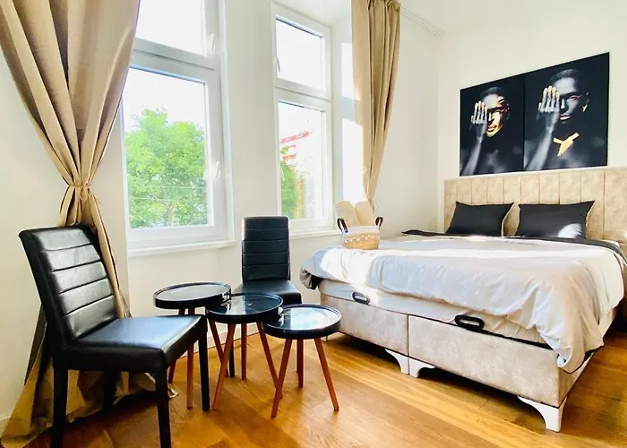 Elegant 2Br Apartment With Balcony Near Millennium City