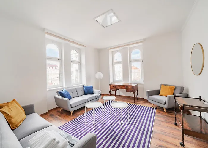 Big Apartment For 10 People