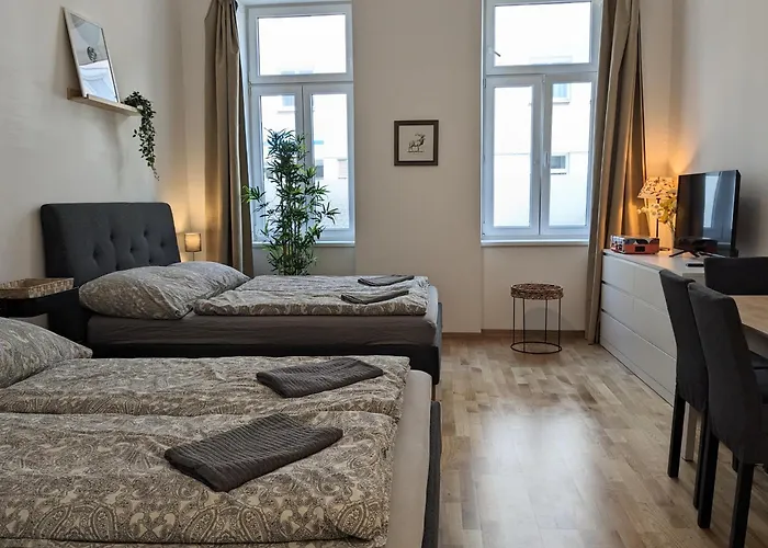 Renovated Studio - 10 Min To Center