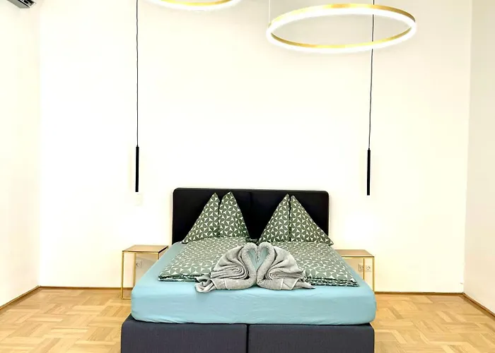Opera Vienna Apartment 145 M2