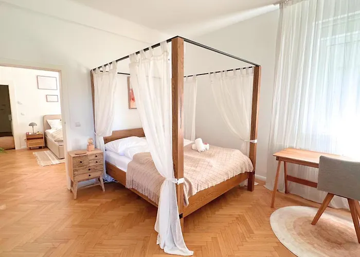 Cozy Apartment In Quiet Location, Fast Train Station 100M Away, Contactless Check-In