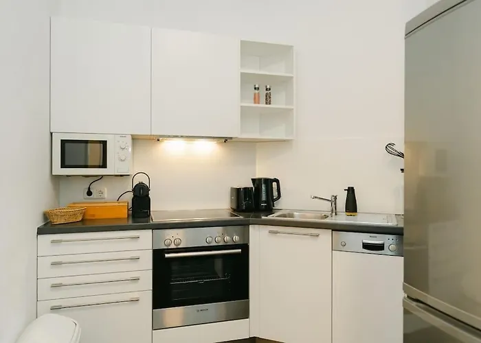 Classy Apt In Josefstadt Perfect For 4-6