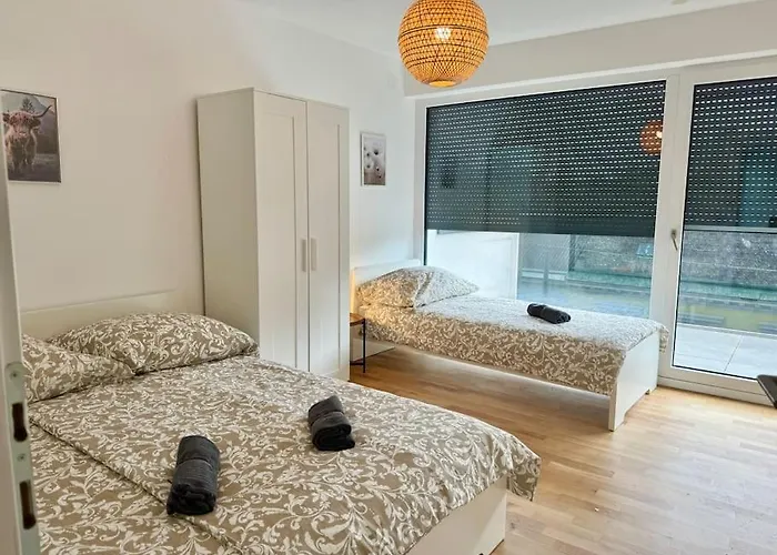 Modern Stylish & Spacious Apartment With Balcony