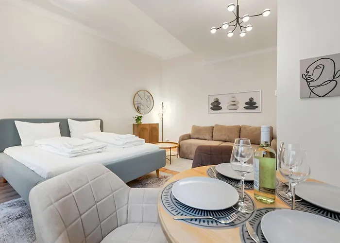 Cozy City Apartment - 15 Min To City-Centre - Contactless 24H Check-In