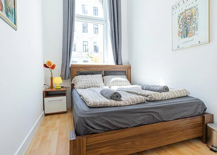Rooms In A Shared Apartment, 6Min To Lugner City