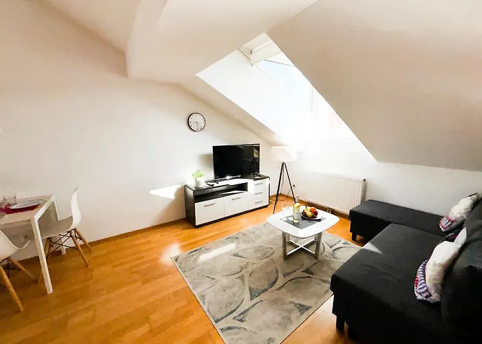 Sonniges Apartment Mit Terrasse, 15Min Ins Zentrum