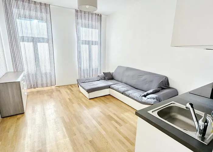 Cozy Apartment- 5 Minutes To Danube River