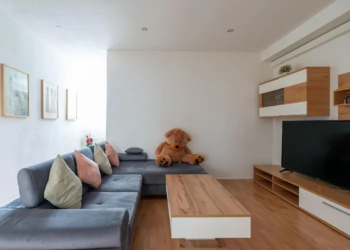 Spacious Stone Belvedere Apartment