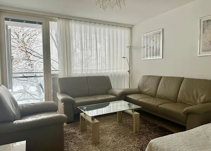 90 M2 Maisonette With Free Parking
