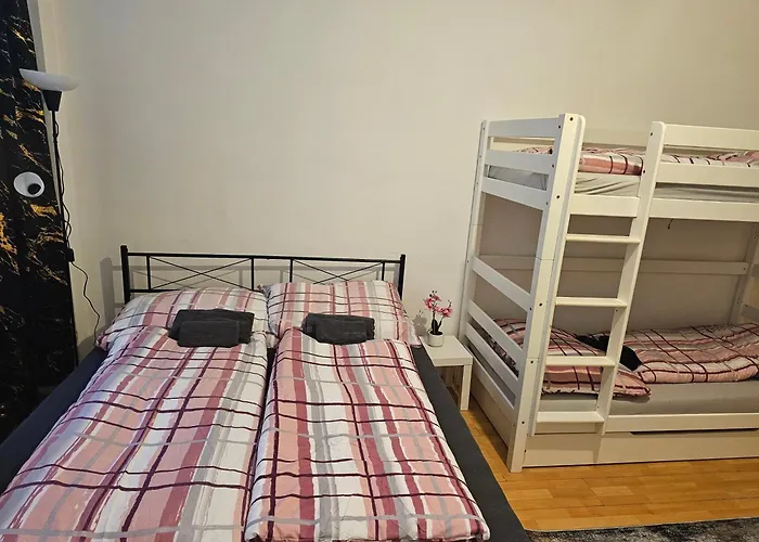 Simple Room Private Apartment