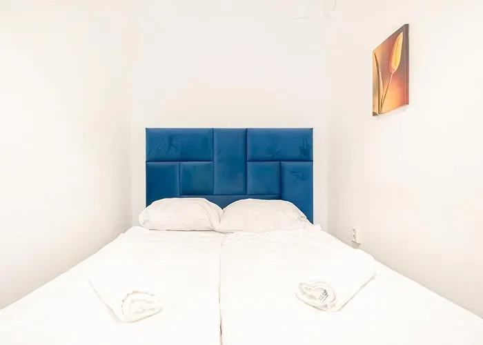 Central Belvedere 3Br Shared Apartment - 12 Min From City Center
