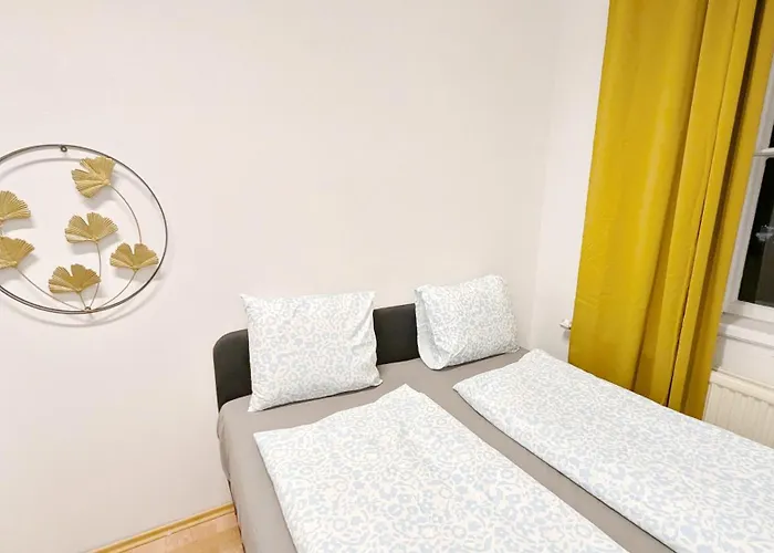 Spacious Rooms - 15 Min From Airport & City Center, 5 Min From Vienna Main-Bus Station Ez 7-8
