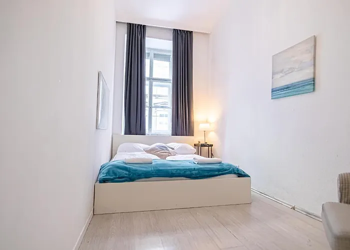 Trendy 1Br & 1Lr Near Rennweg, Great City Links