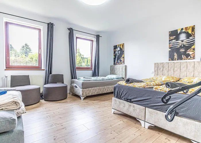 Cozy Entire House With Terrace And Garden, Up To 34P