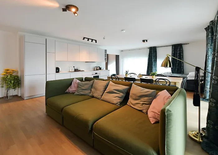 Julius 2 - Duplex Apartment 5 Mins To City Center