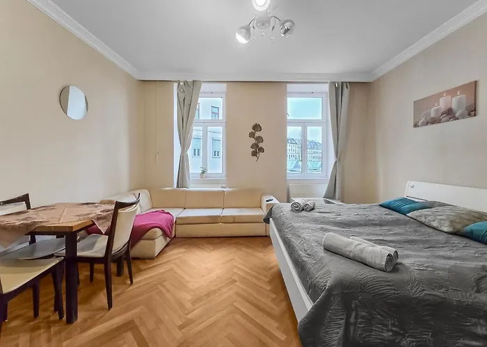 King-Size Comfort In Three Bedrooms