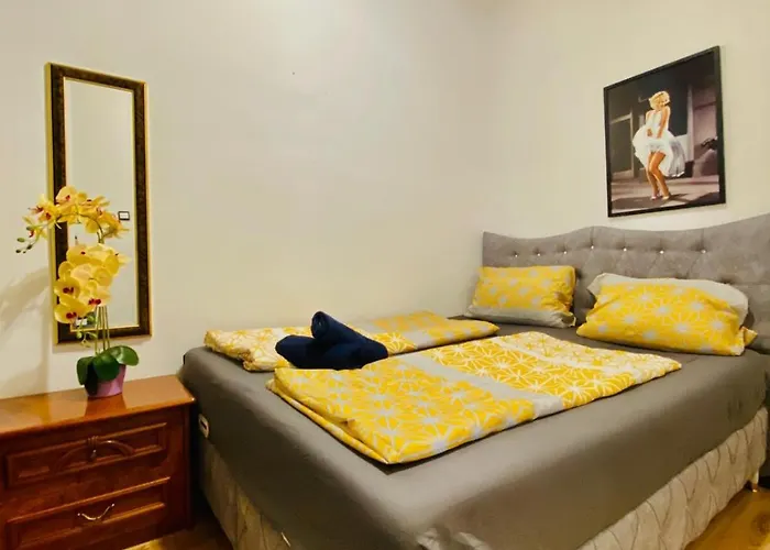 Comfy 3Br Apt In Prime Location