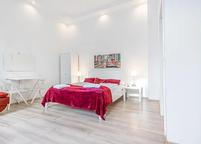 Sleek Studio Apt - Suitable For Longstays