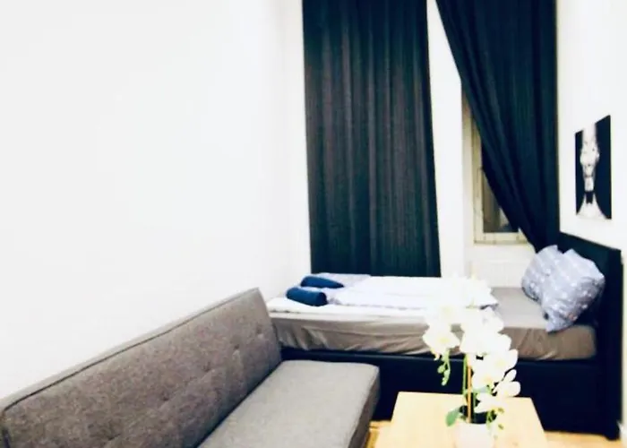 Super Central Cozy 5 Bedroom Shared Apt 10Min Walk To Augarten