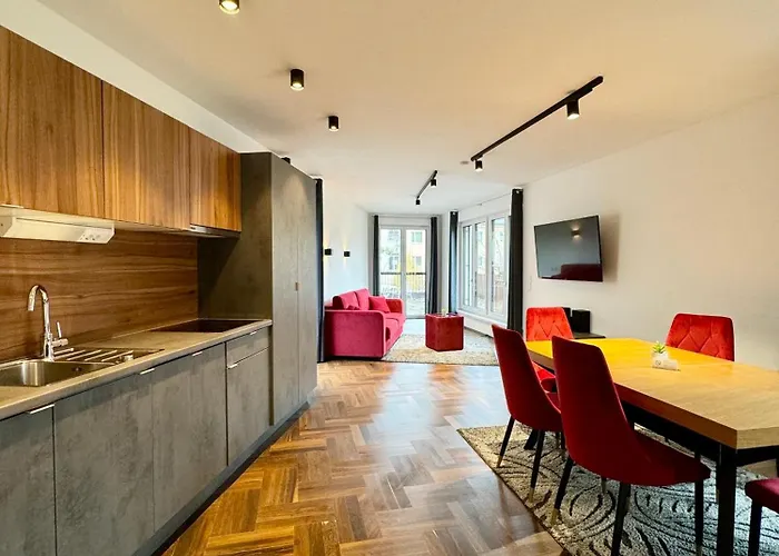 Moeblierte Wohnung + Parkplatz Und Terrasse