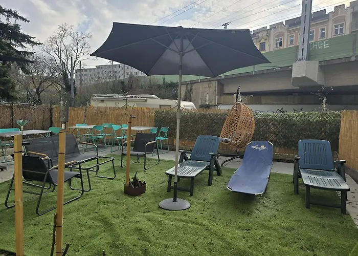 Loevly Shared 6Br With Garden Near Danube & Millenium City