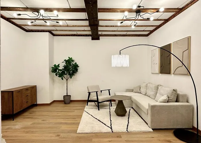 Eden Schoenbrunn Garden Apartment