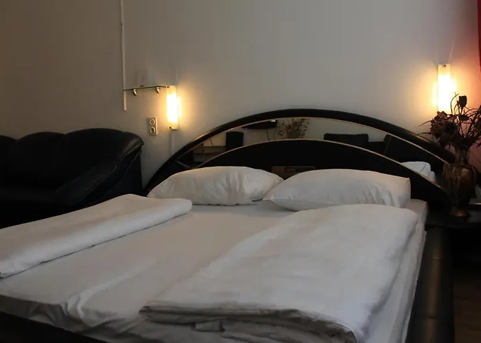 Hotel Pension Adam Apartment