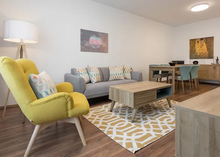 Mar Suite Apartments - Simmering