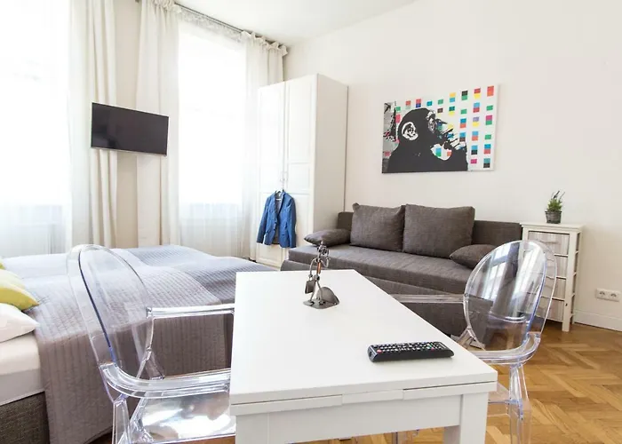 Design Apartments I Contactless Check-In