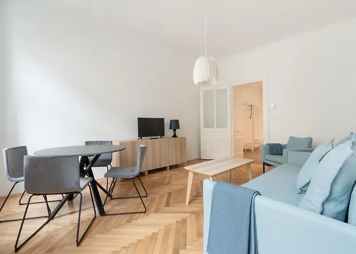 Universum Apartment 2
