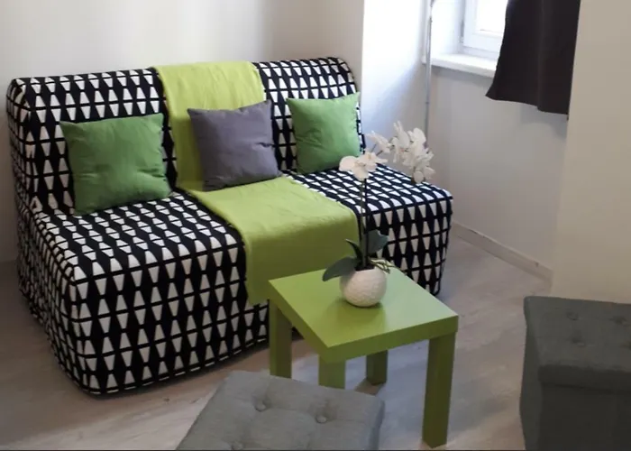 Modern & Beautiful City Apartment Near Central Park