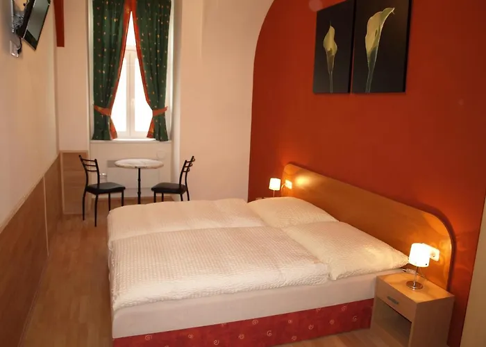 Pension Tal Studios