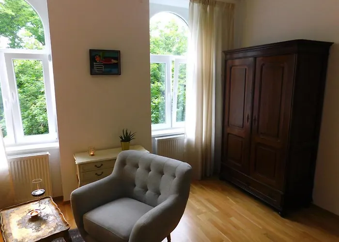 Ruhige, Ganze Wohnung Sissi In Zentrumsnaehe