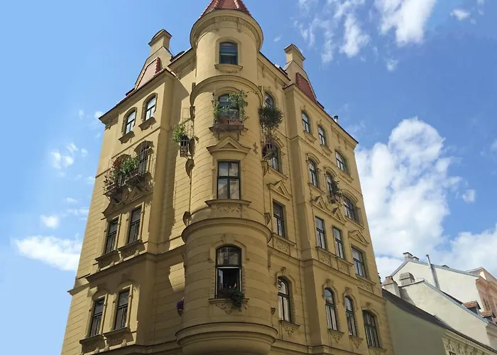 7Th Heaven Vienna Center Apartments