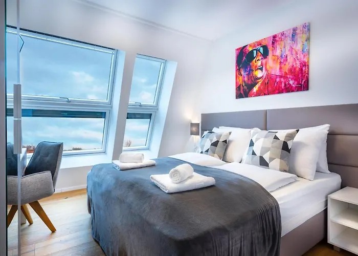 Mark\'S Penthouse Apartments Managed By Sky9 Apartments