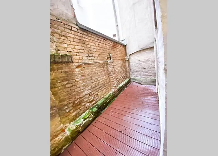 Studio,10 Min To Citycenter,33M,Smart Tv,Kingbed
