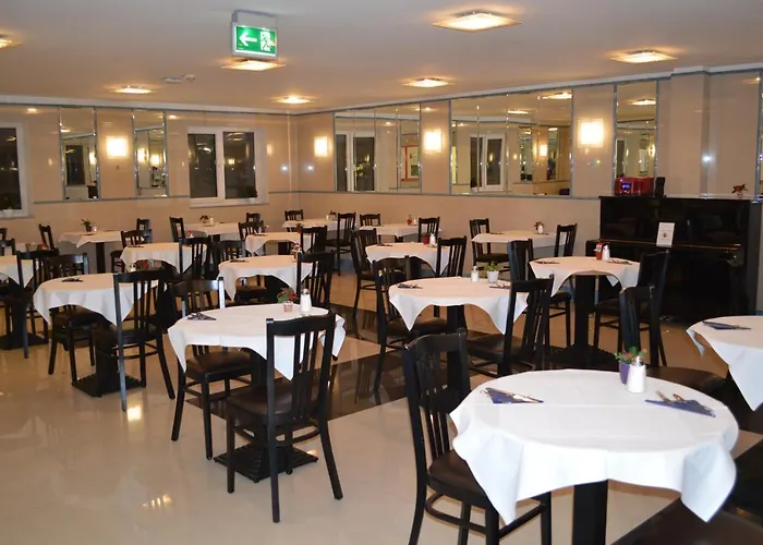 Hotel Donaustadt Kagran - At Metro U1