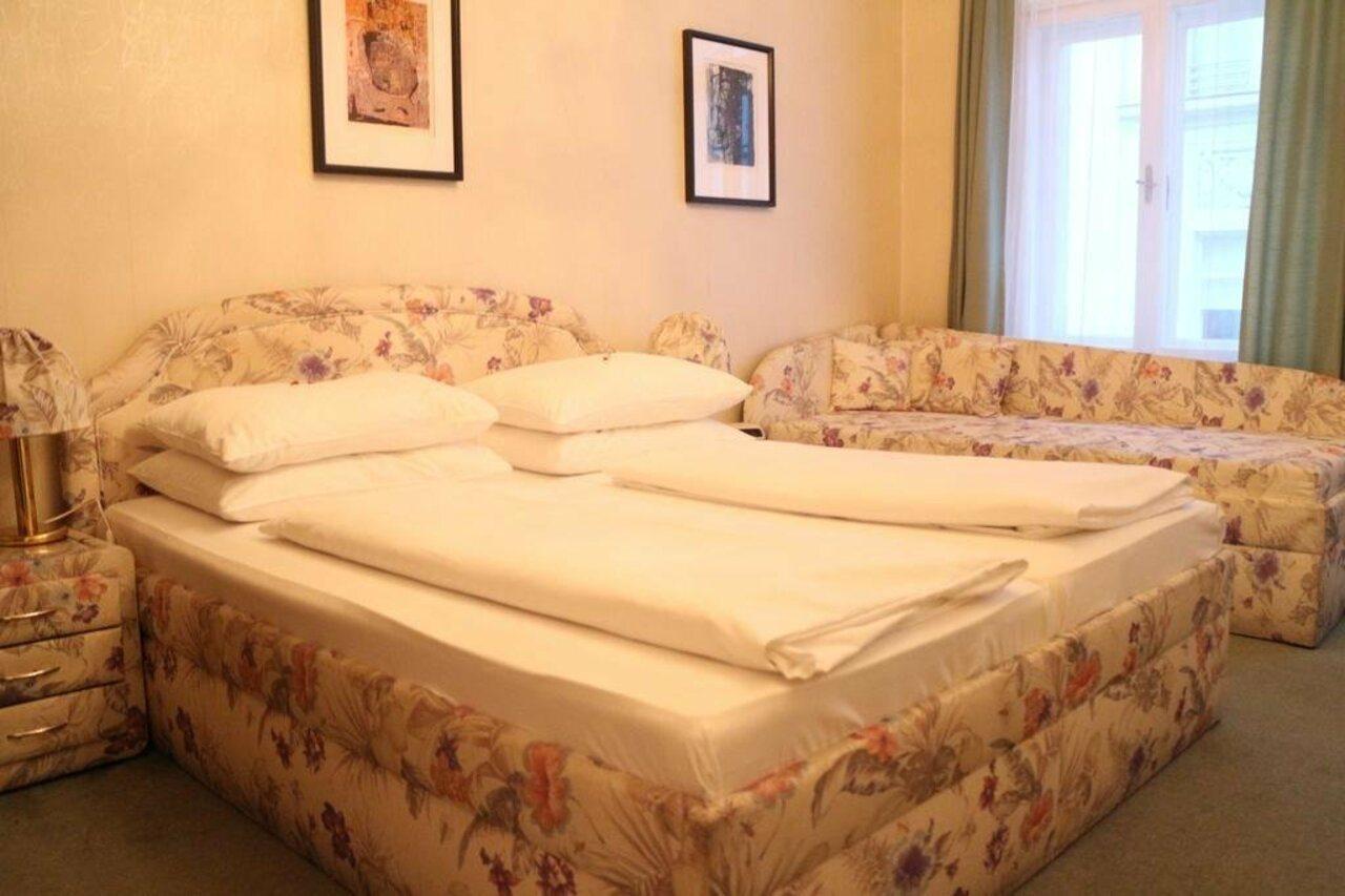 Hotel Schweizerhof 3*